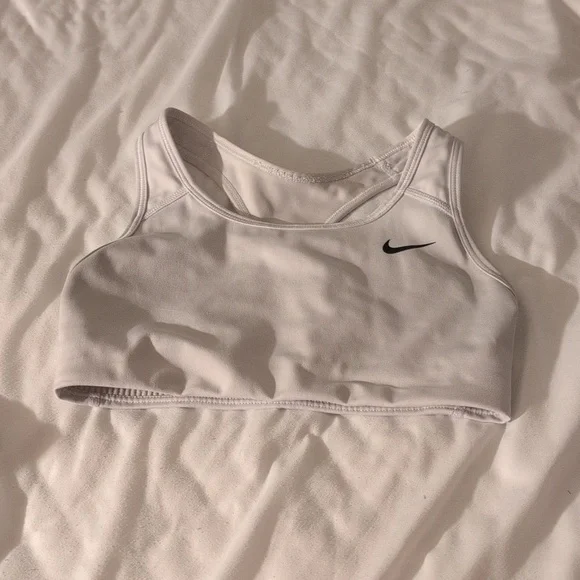 Set of Nike sports bras - Picture 6 of 8